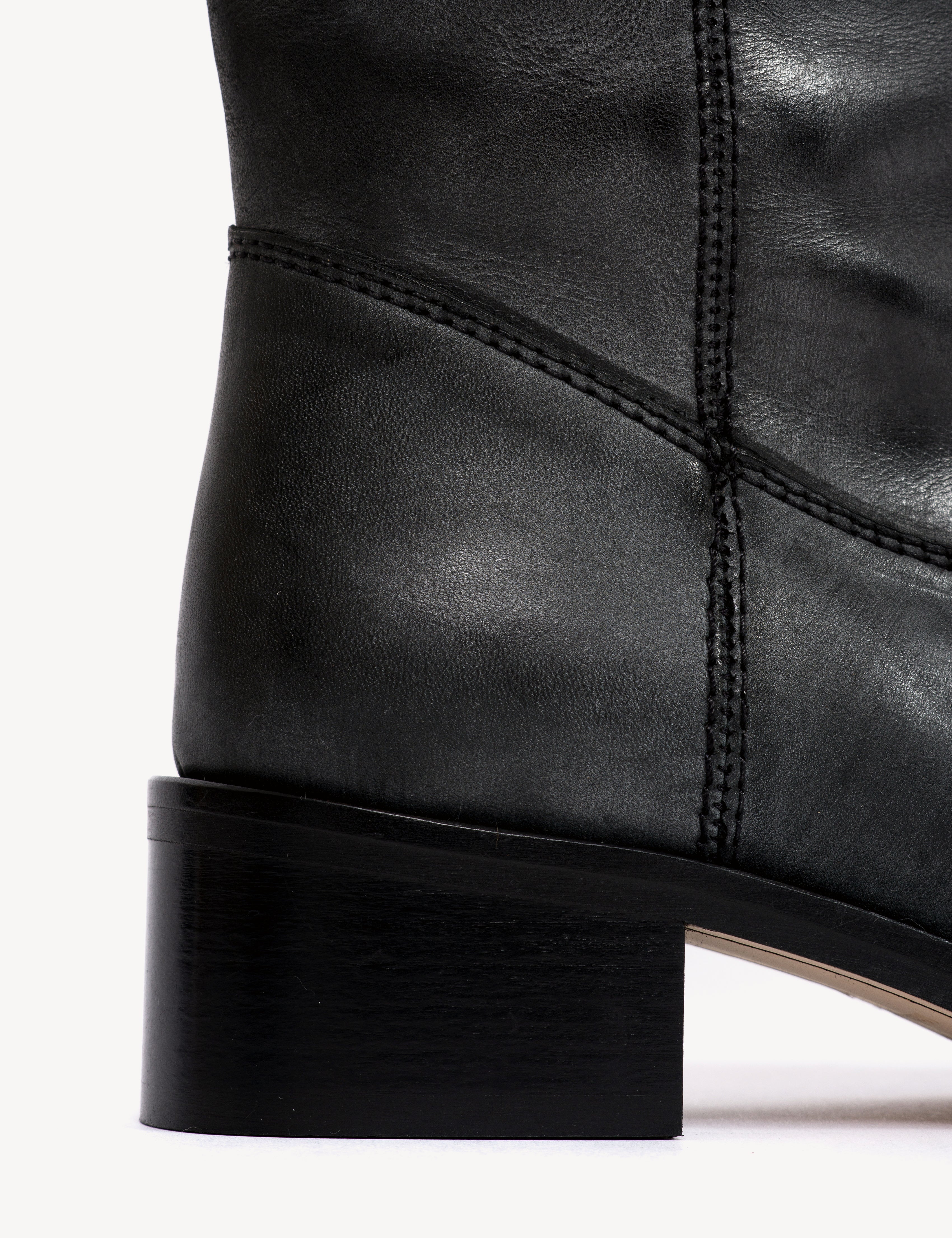 Ann Gaucho Boot In Charcoal Black Escovado Leather - Image 8