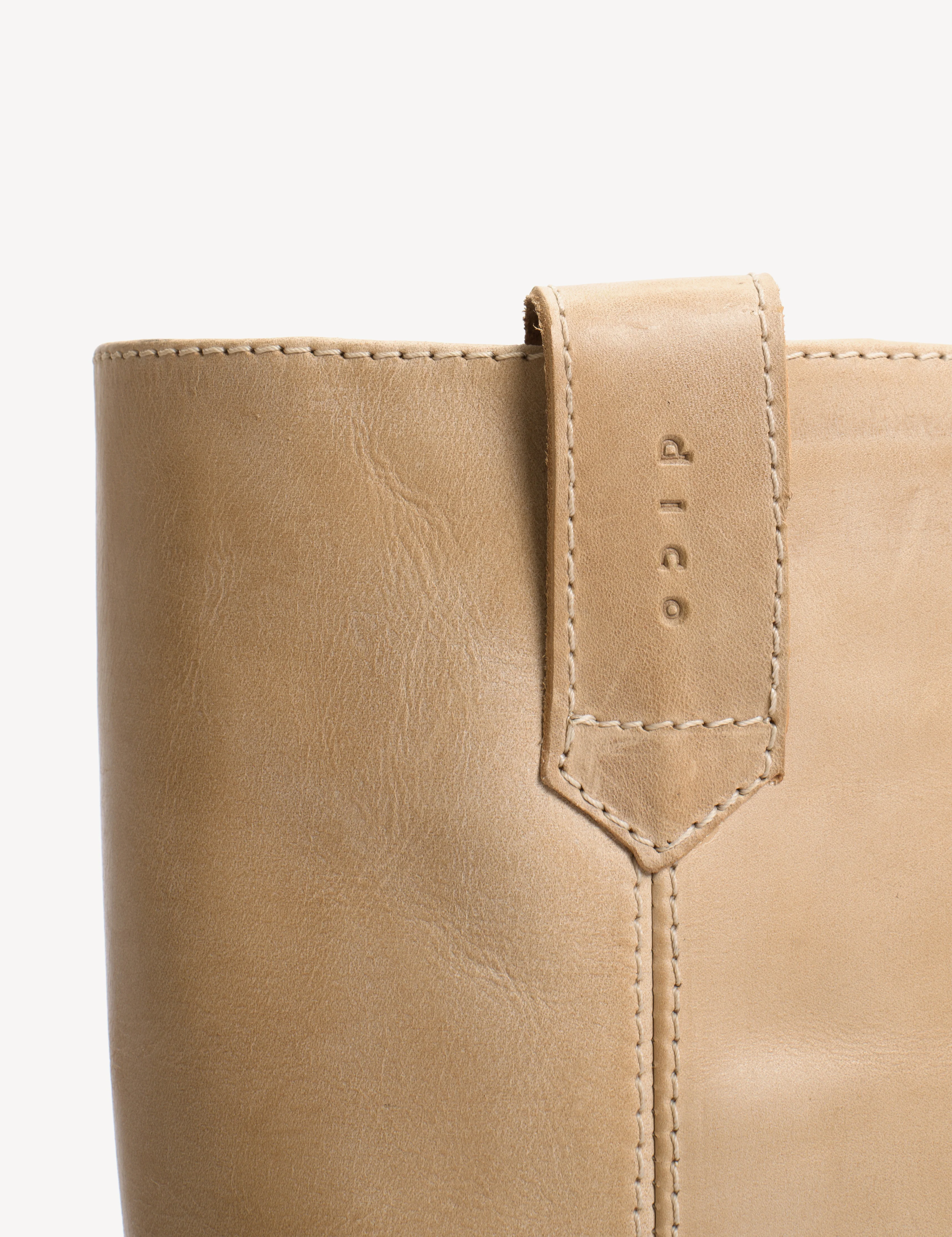 Ann Gaucho Boot In Light Tan Escovado Leather - Image 7
