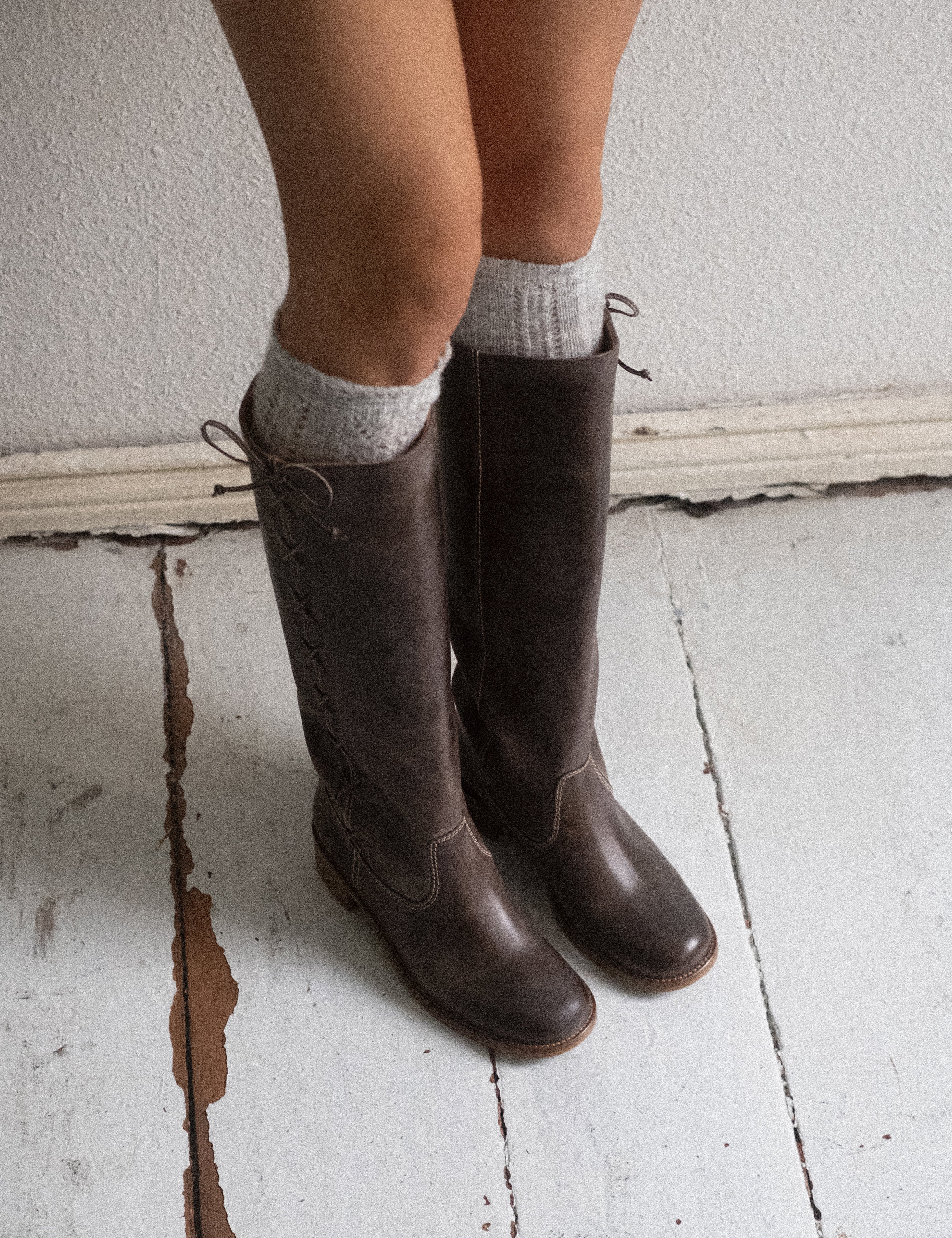Ann Gaucho Boot With Laces In Dark Brown Escovado Leather - Image 3
