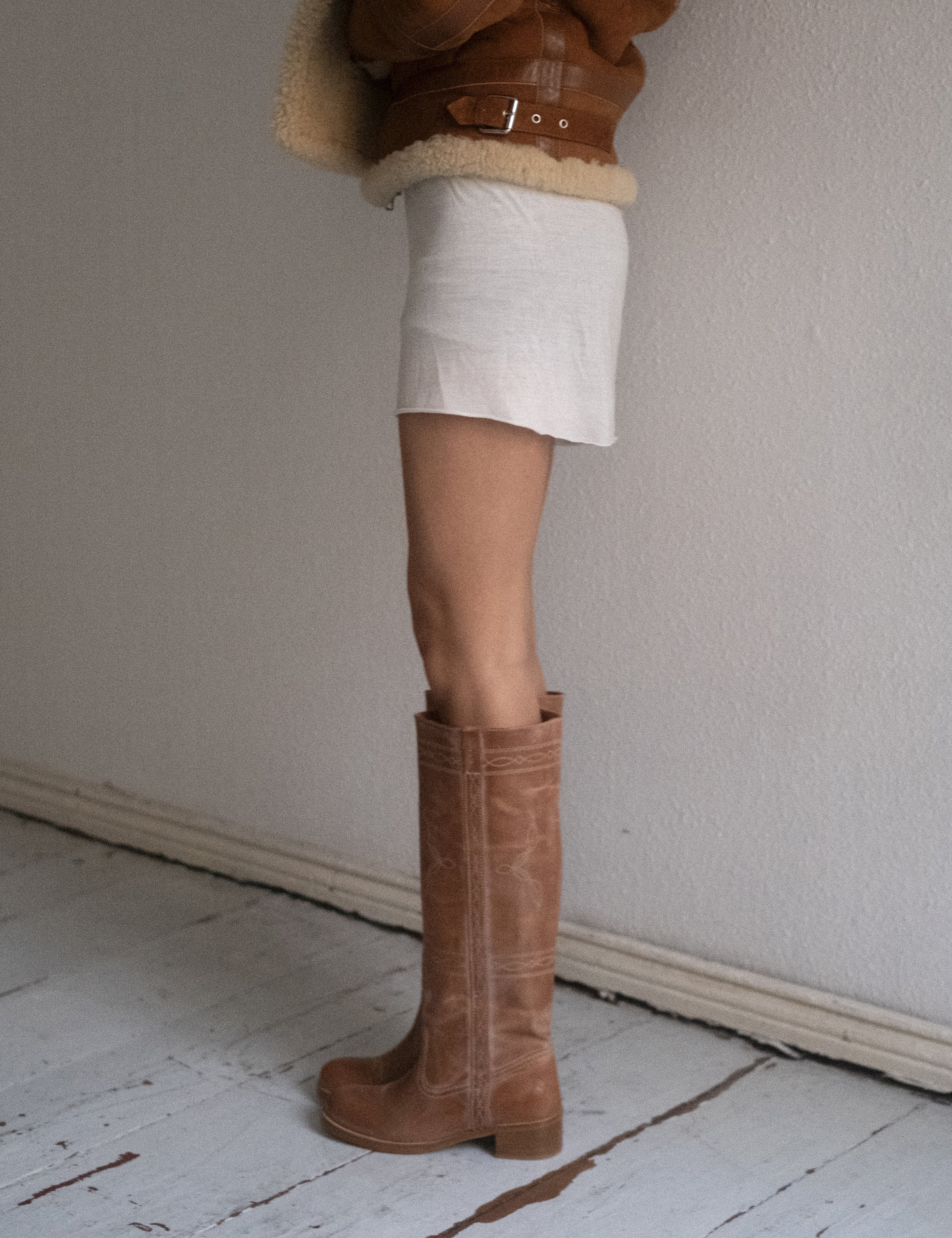 Ann Gaucho Boot With Western Stitchings In Dark Tan Escovado Leather - Image 3