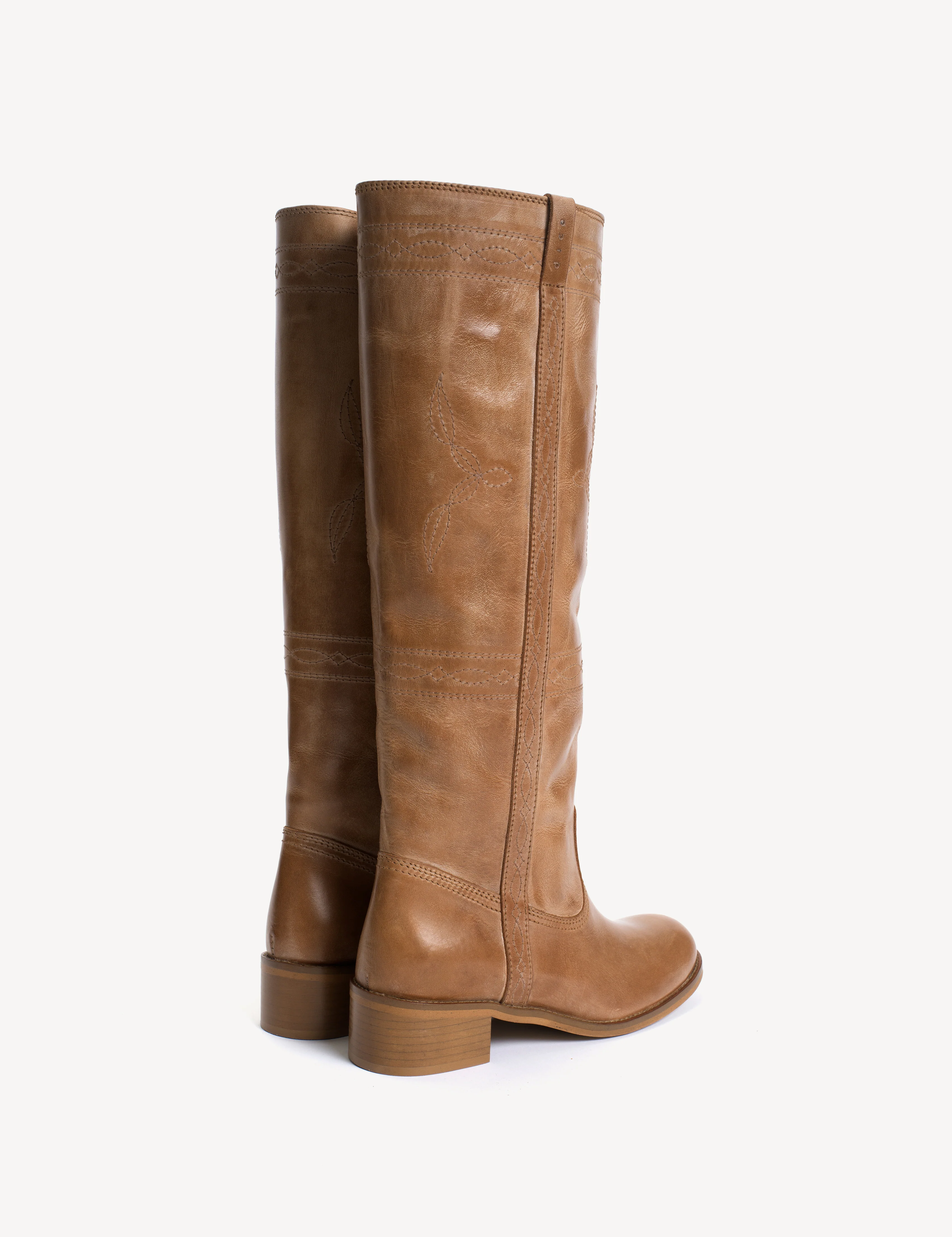 Ann Gaucho Boot With Western Stitchings In Dark Tan Escovado Leather - Image 4