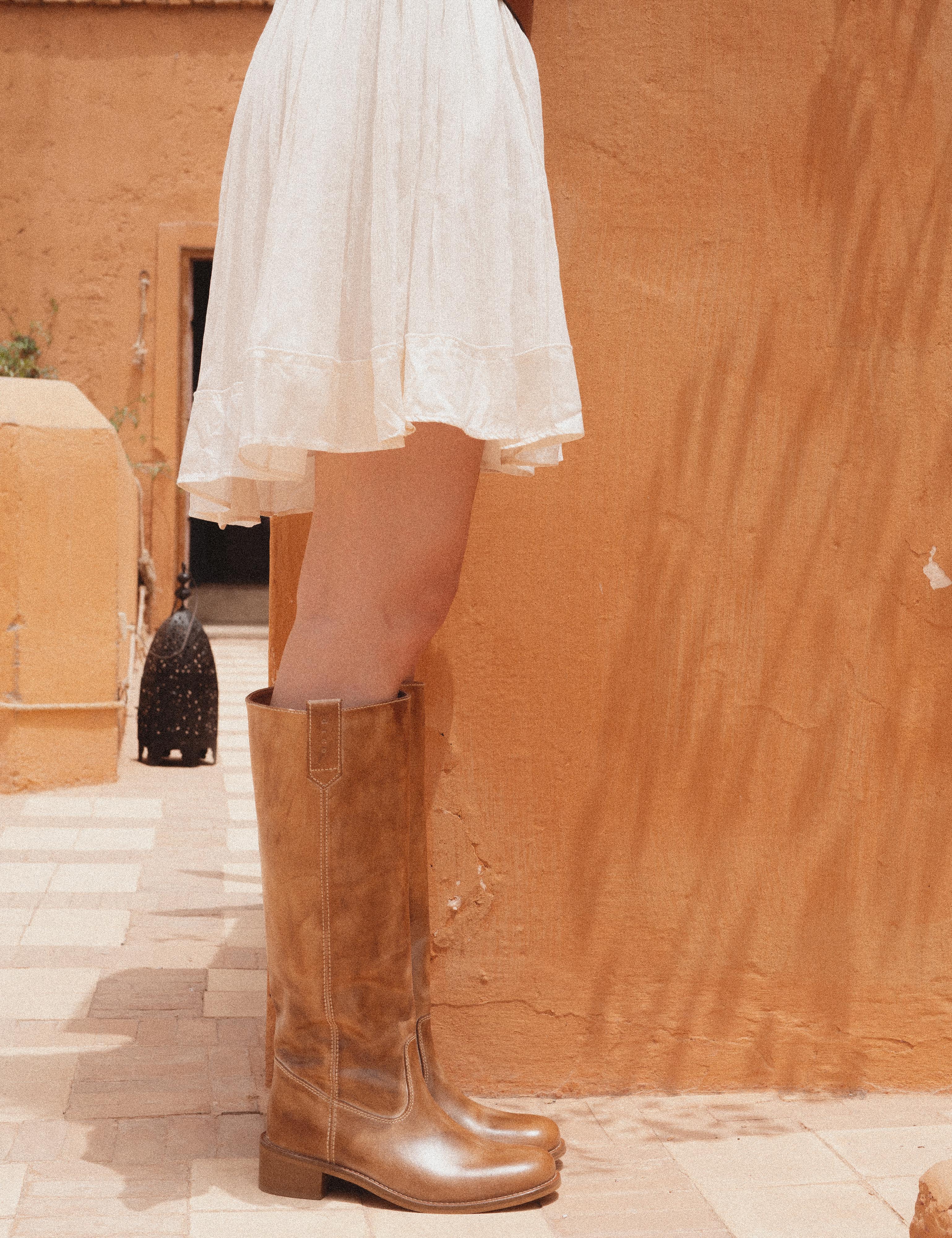 Ann Gaucho Boot In Dark Tan Escovado Leather - Image 3