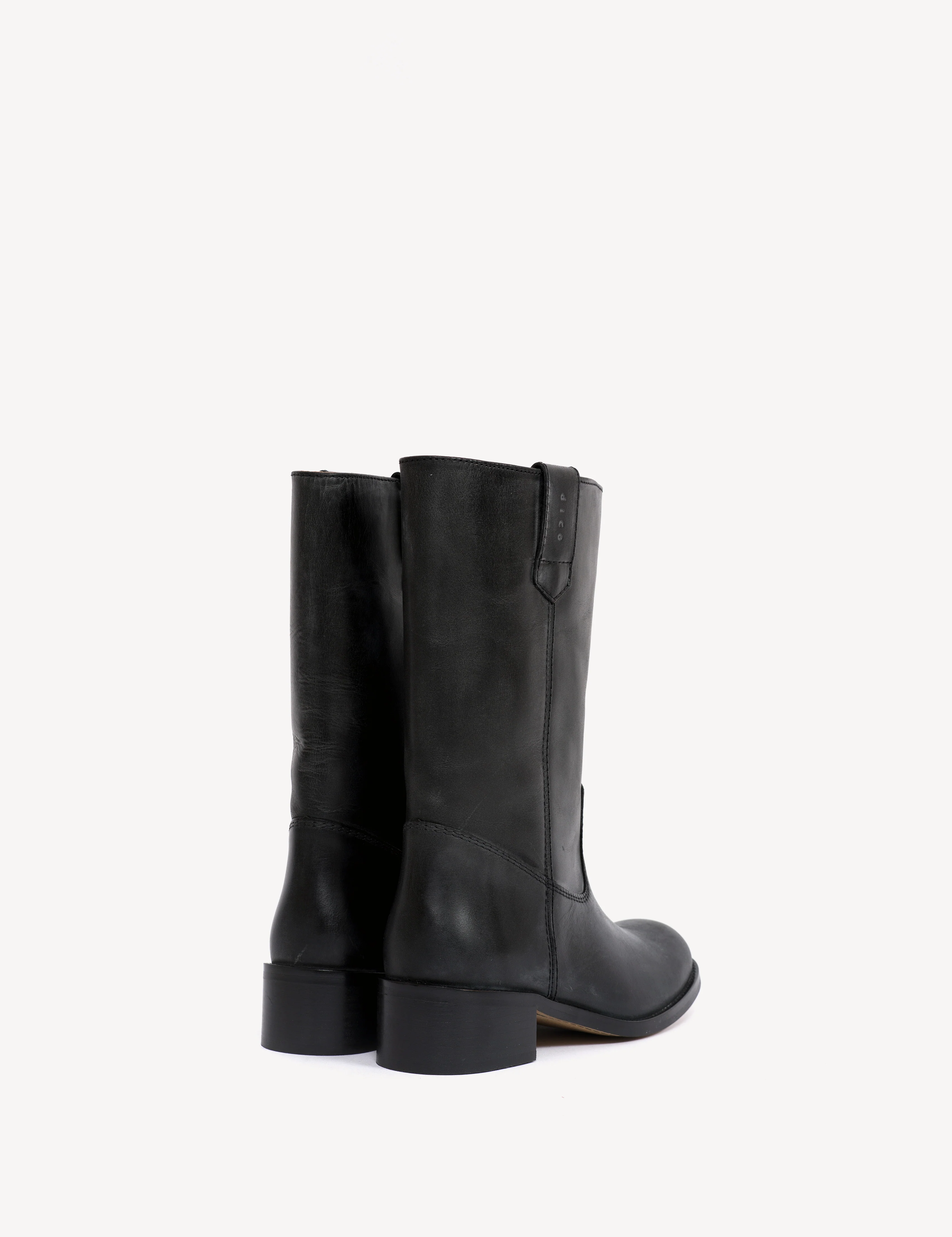 Julia Gaucho Boot In Charcoal Black Escovado Leather - Image 4