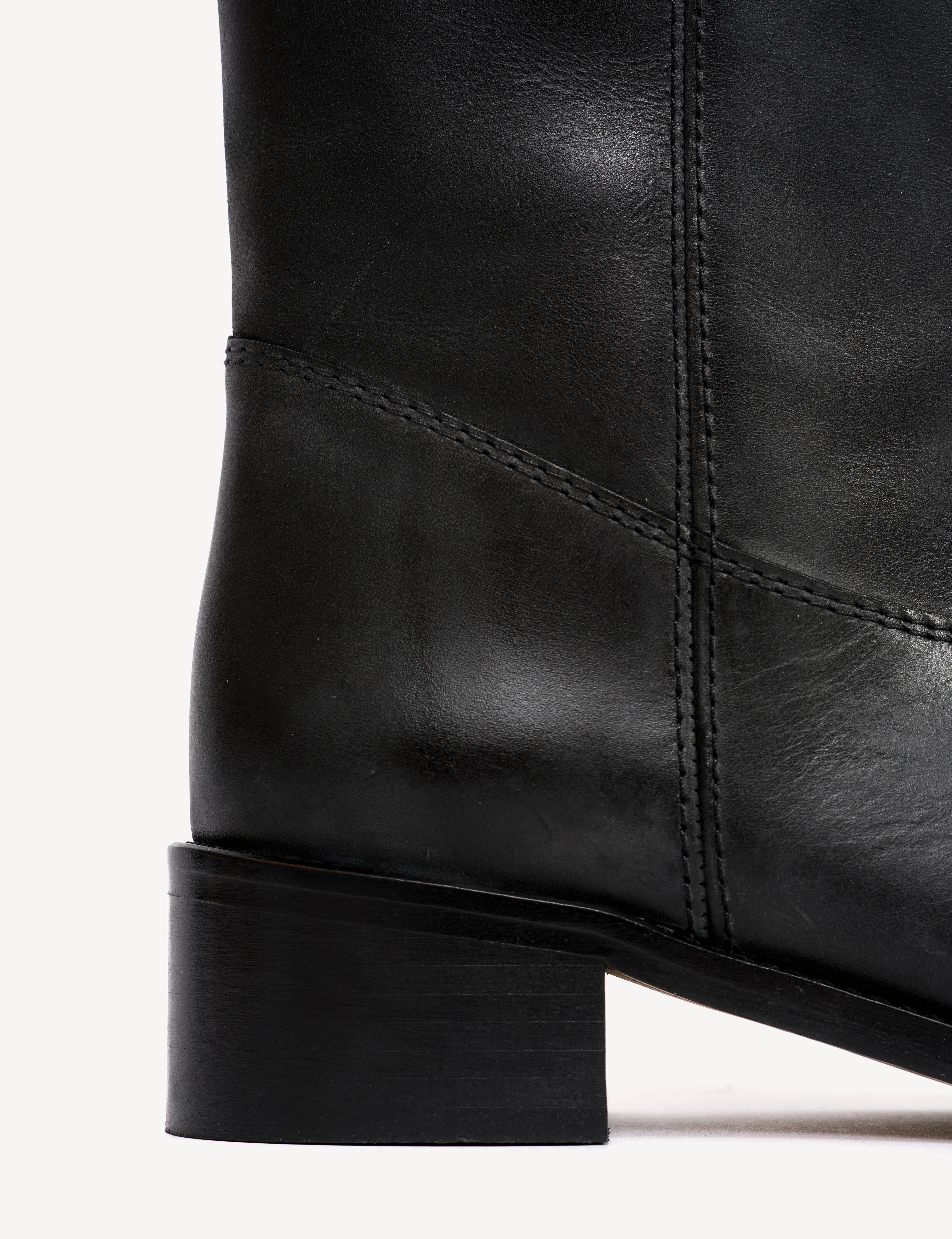 Julia Gaucho Boot In Charcoal Black Escovado Leather - Image 8