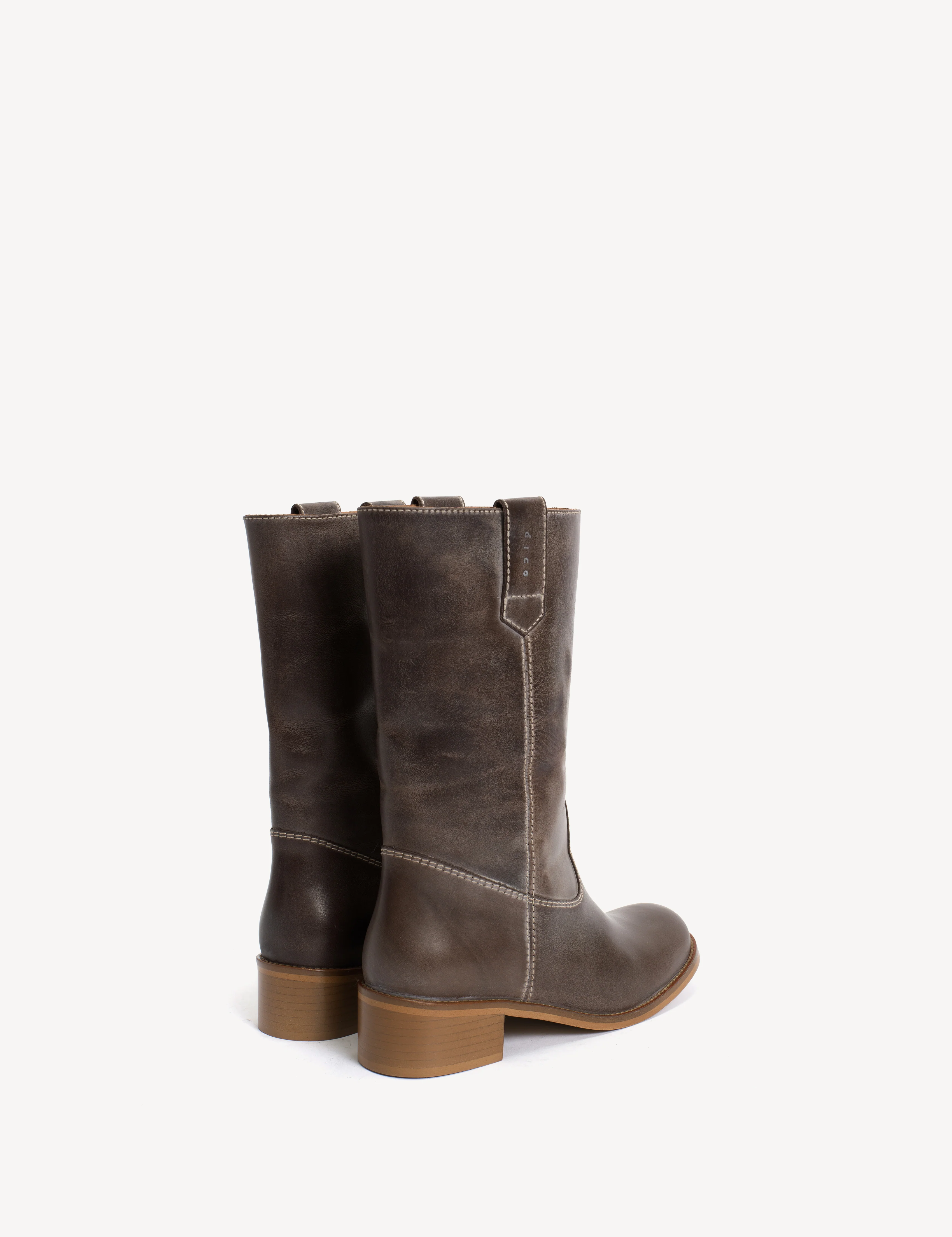 Julia Gaucho Boot In Brown Escovado Leather - Image 4
