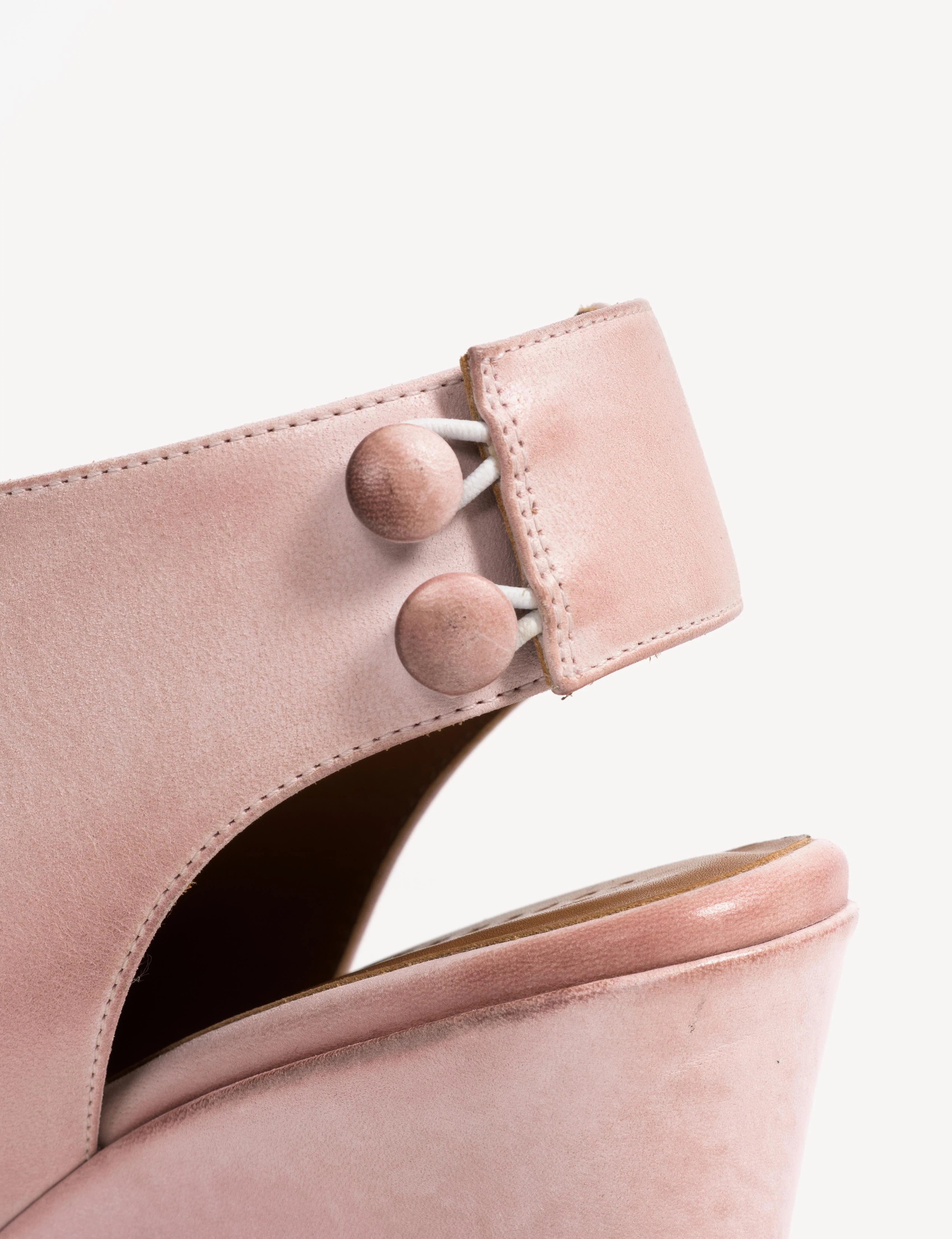 Liv Wedge Sandal In Pink Escovado Leather - Image 9