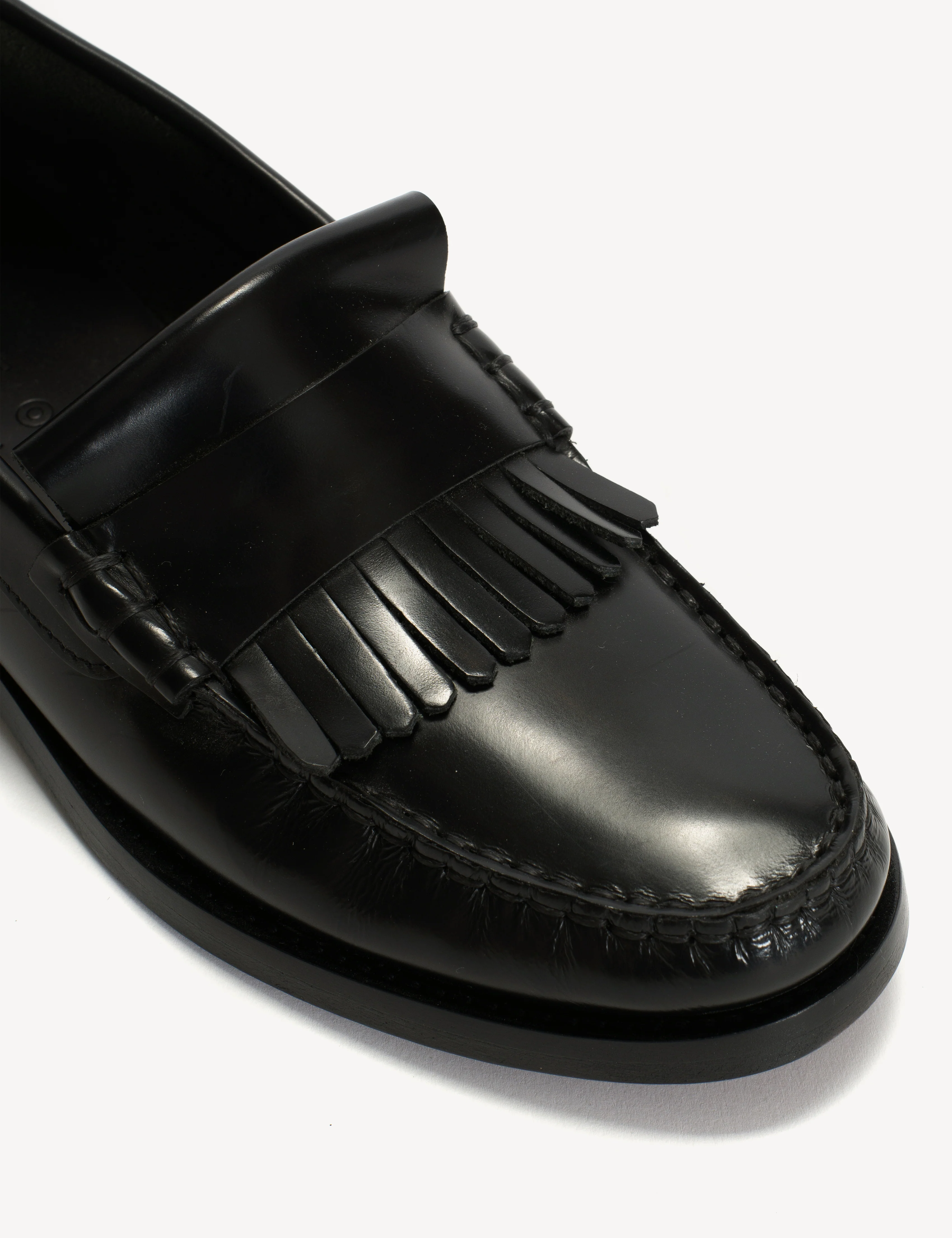 Moccasin Loafer With Fringes In Black Polido Leather - Image 5