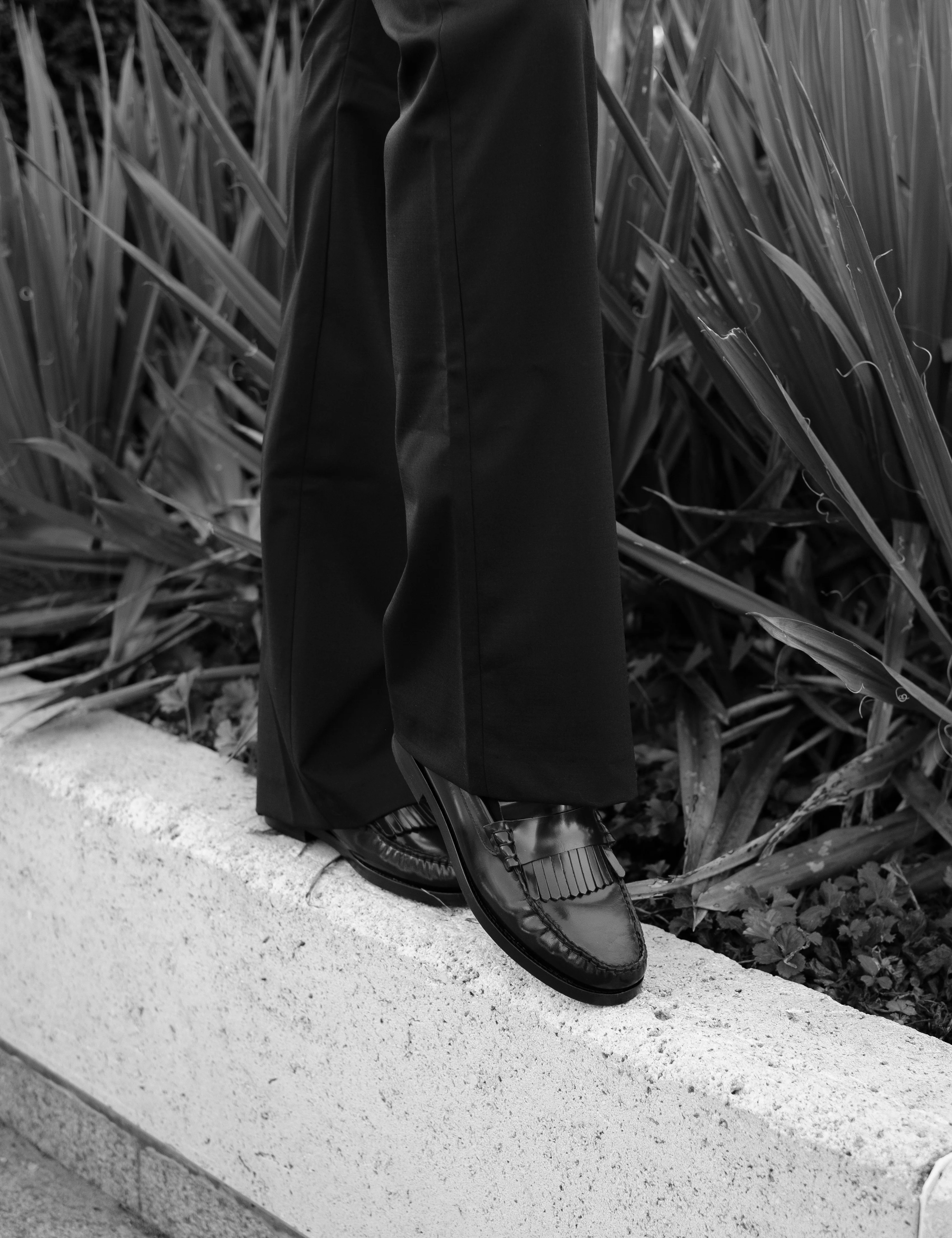 Moccasin Loafer With Fringes In Bordeaux Polido Leather - Image 8