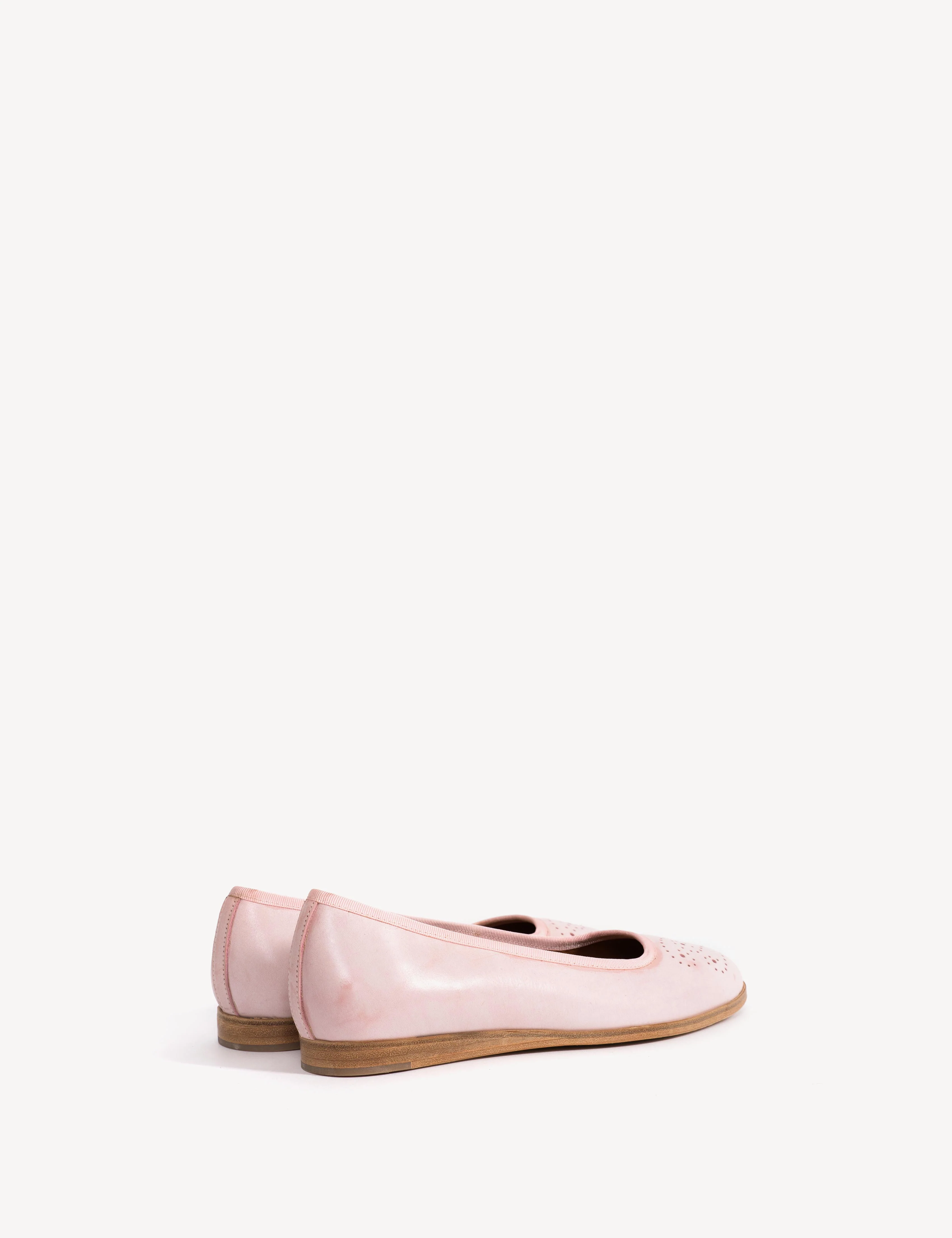 Mari Brogue Flats In Pink Escovado Leather - Image 4