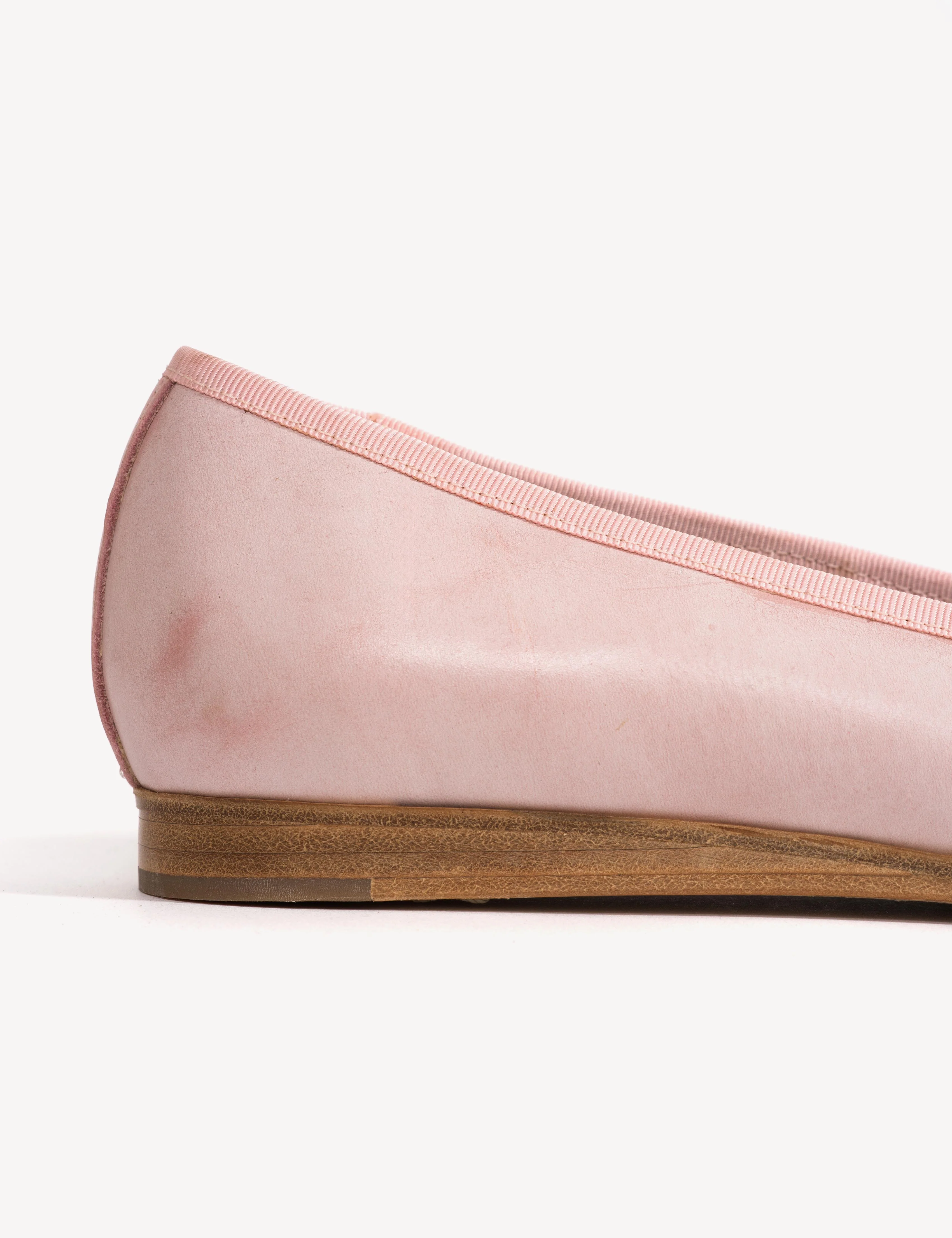 Mari Brogue Flats In Pink Escovado Leather - Image 8