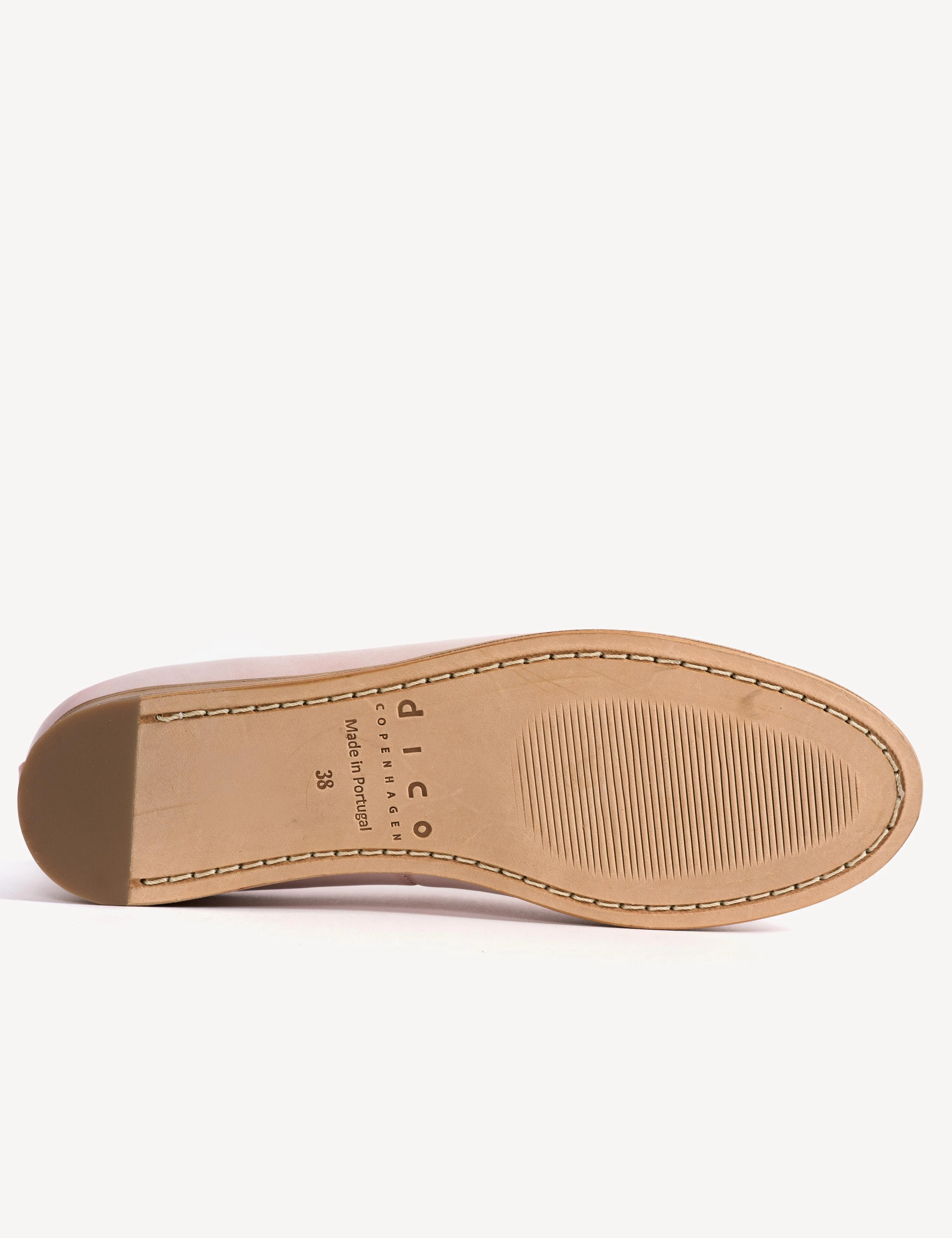 Mari Brogue Flats In Pink Escovado Leather - Image 9