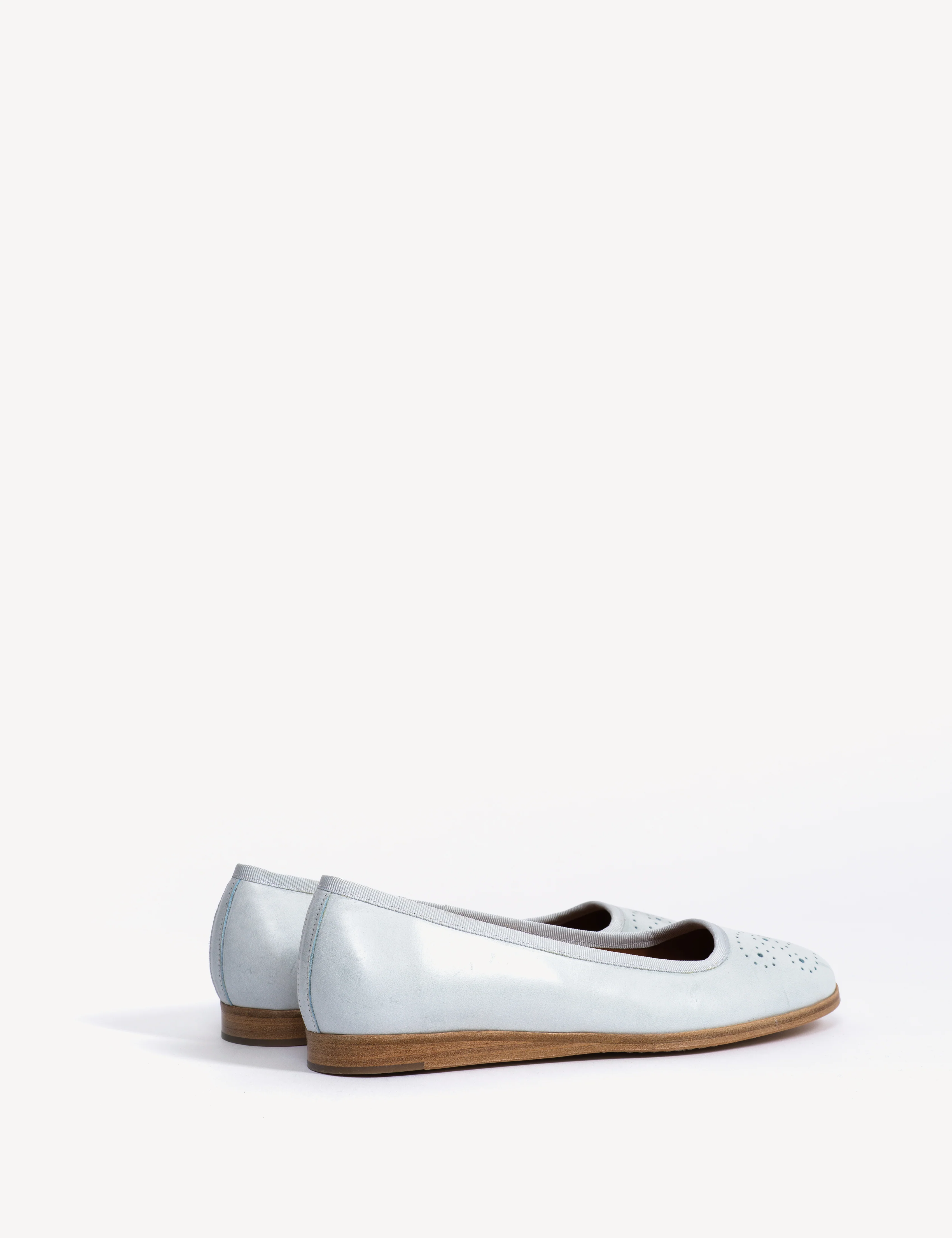 Mari Brogue Flats In Sky Blue Escovado Leather - Image 3