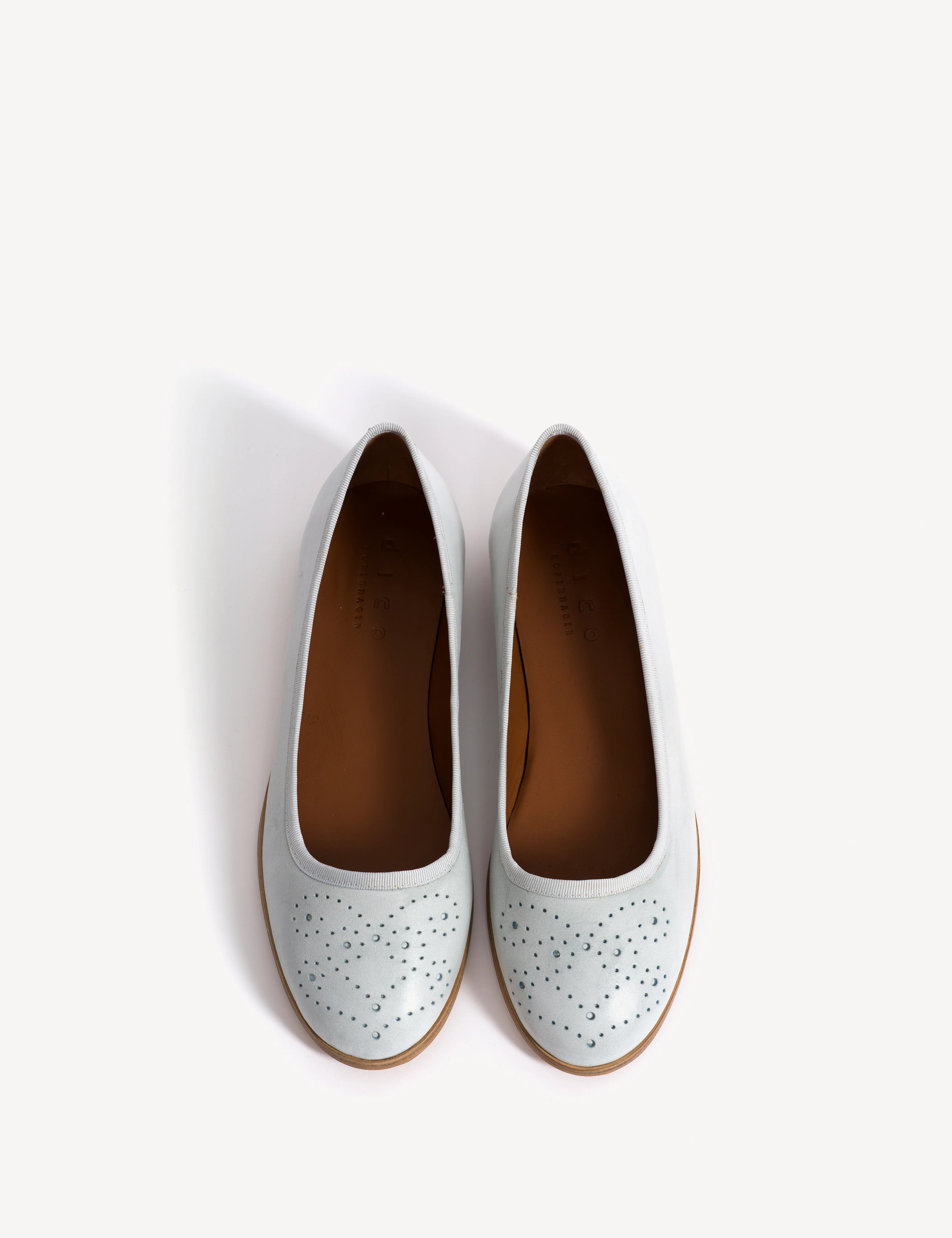 Mari Brogue Flats In Sky Blue Escovado Leather - Image 4