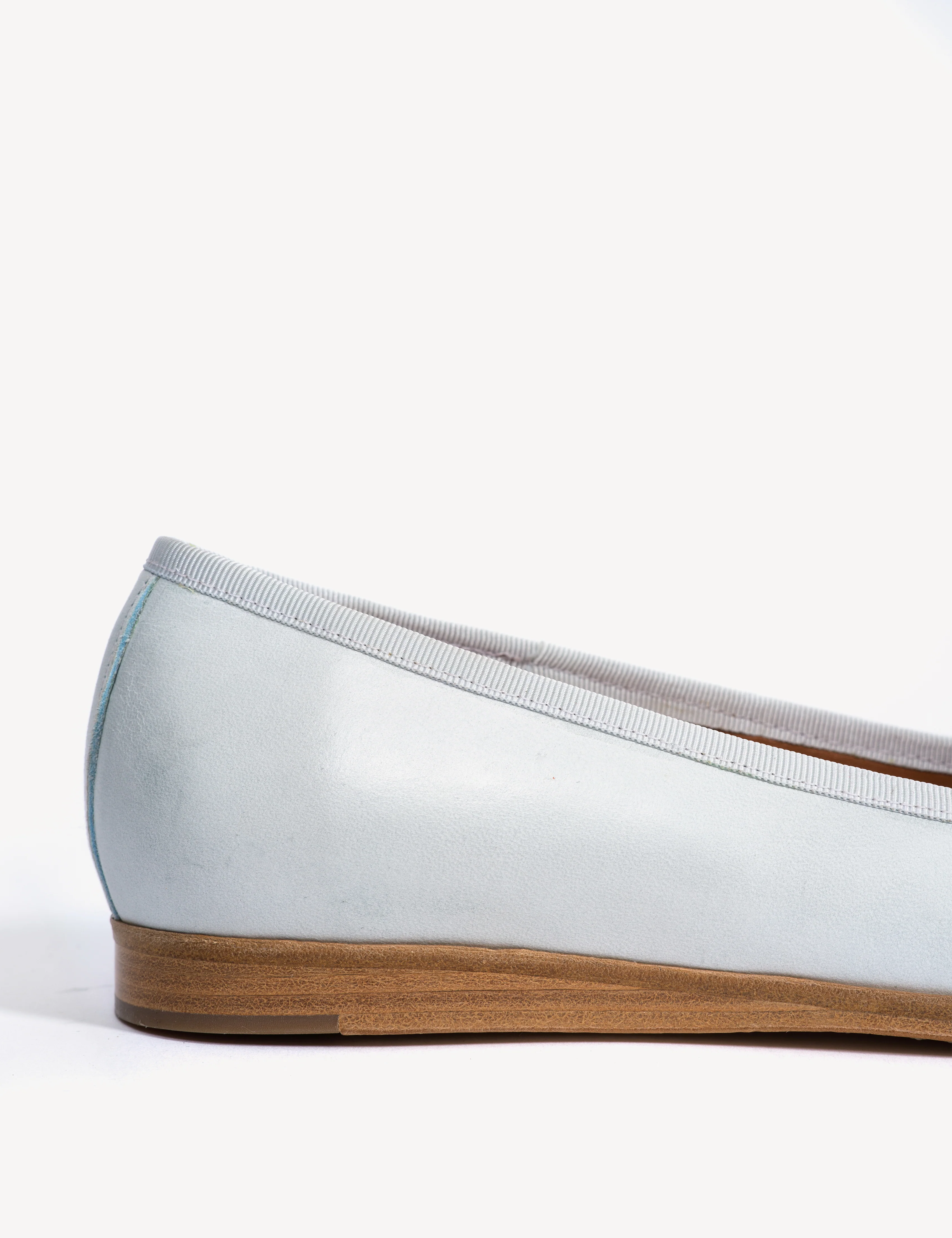 Mari Brogue Flats In Sky Blue Escovado Leather - Image 7
