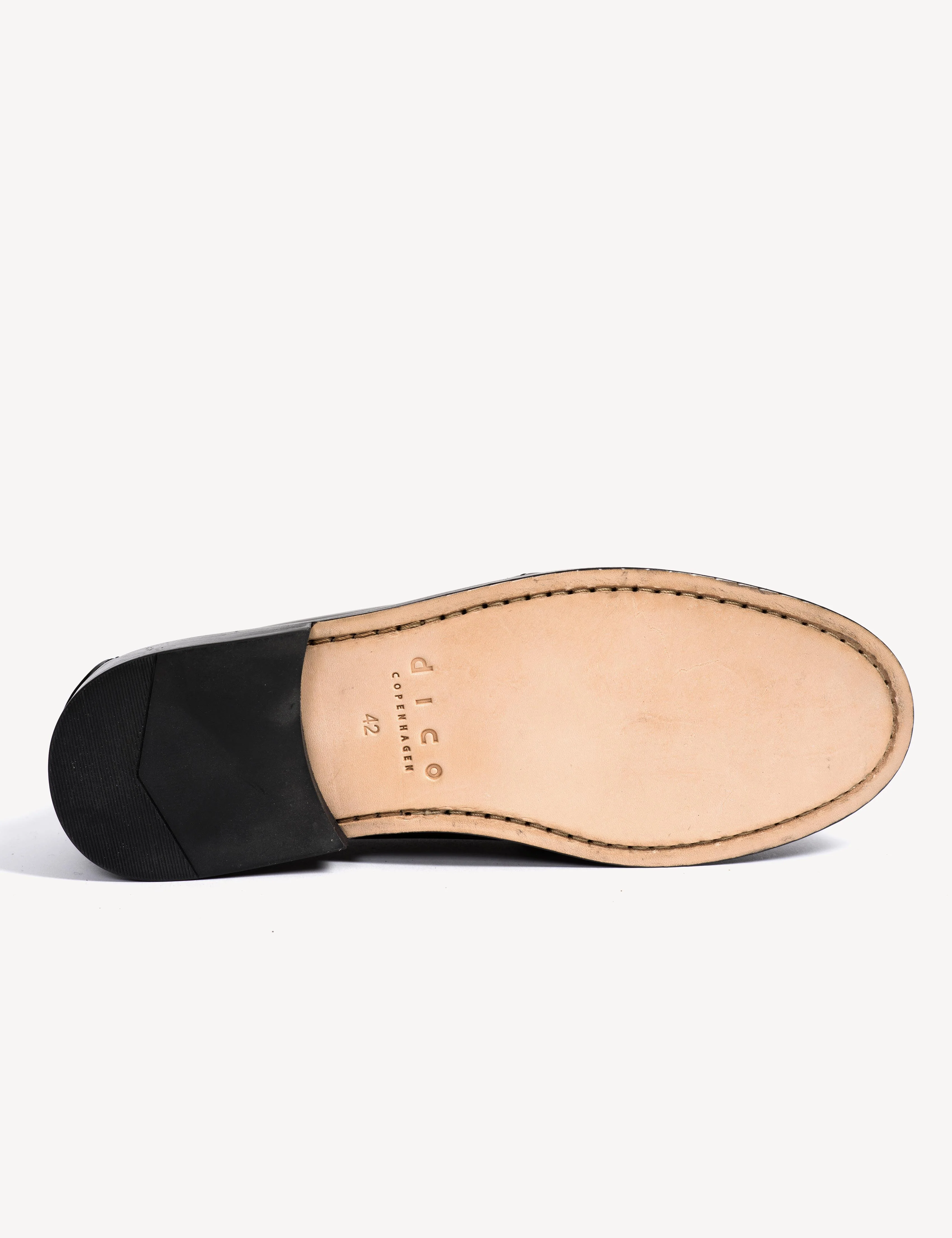 Moccasin Men's Penny Loafer In Black Polido Leather - Image 8
