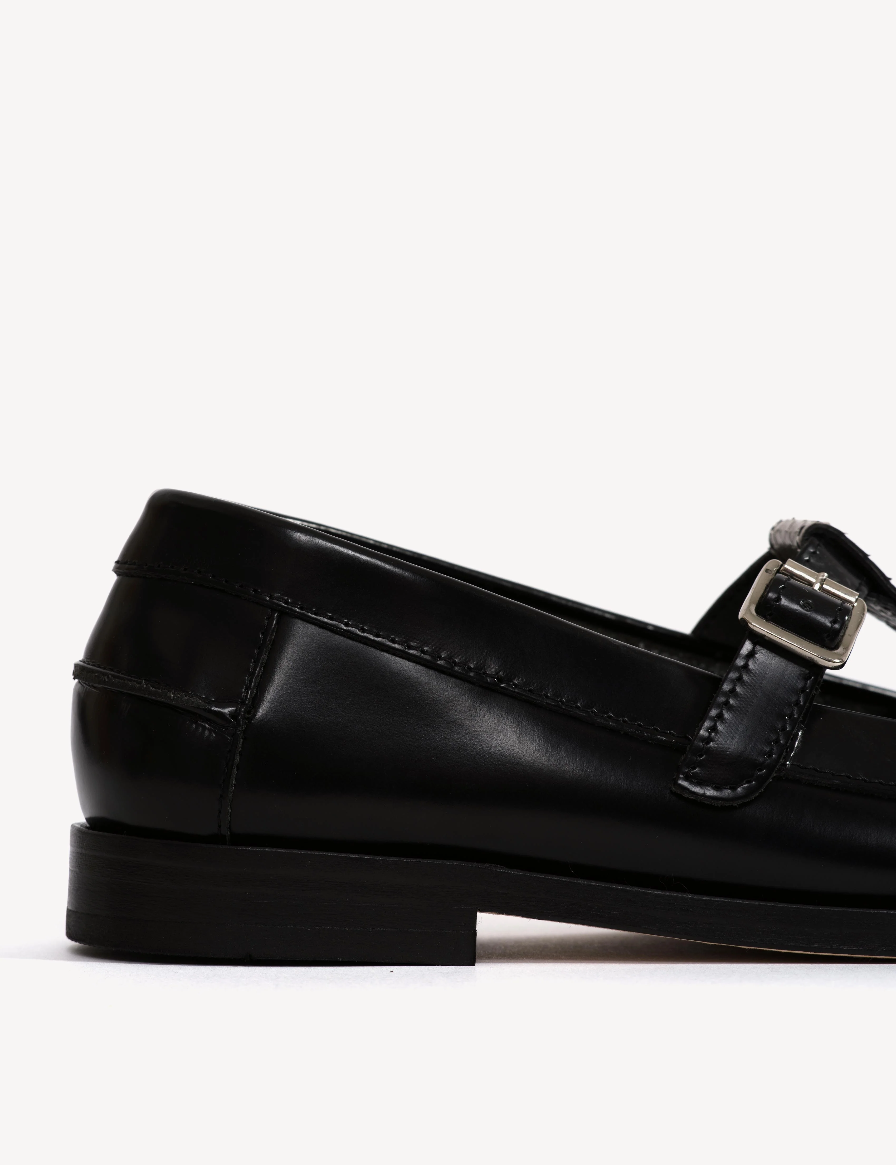 Moccasin T-Bar Loafer In Black Polido Leather And Python Skin - Image 7